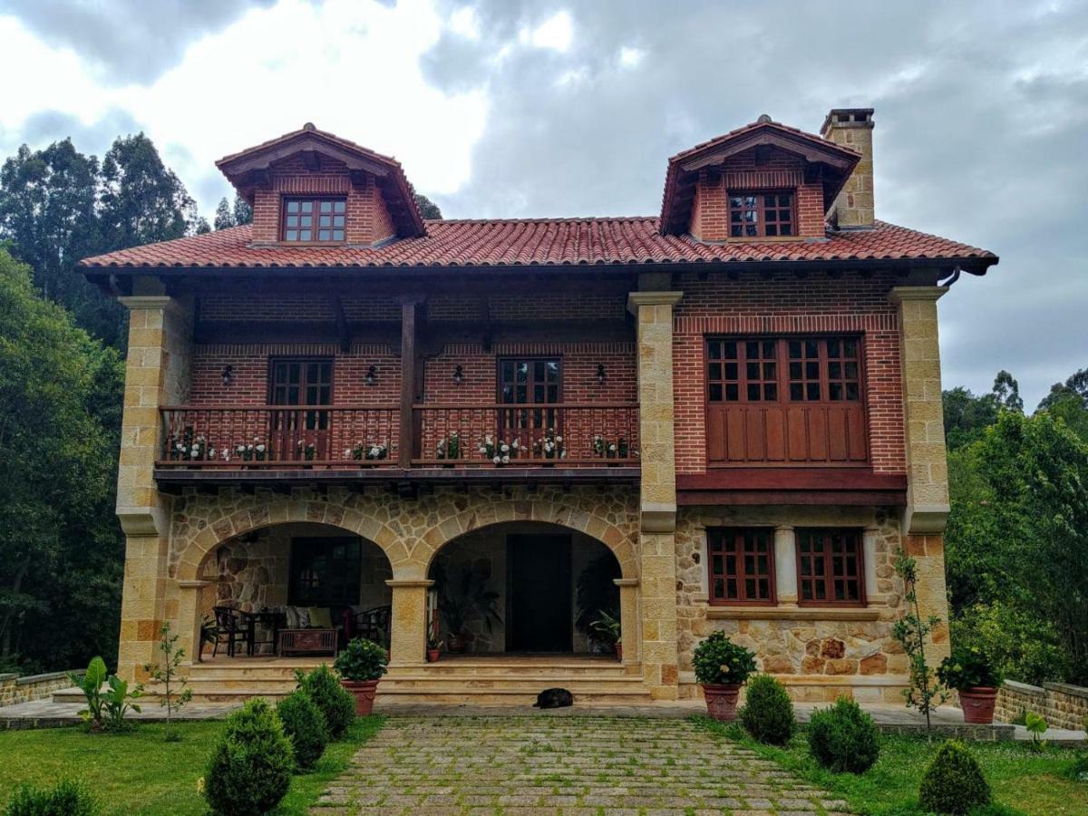 Trisileja En Novales Hotel Buitenkant foto